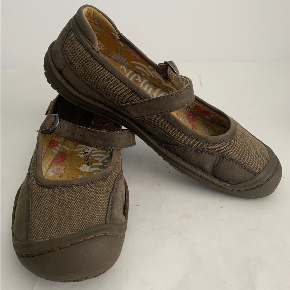 Women’s Keen Summer Buckle Size 9.5 Shoes